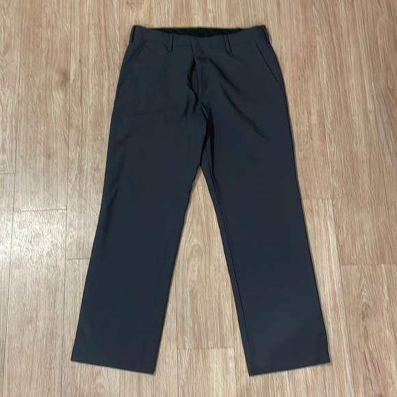 VanHeusen Studio 34x30 100% polyester - Picture 1 of 2